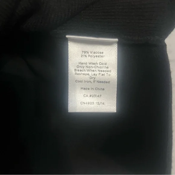 Talbots Classic V-Neck Sweater Black with White Trim Size XL NWT Travel Preppy - Picture 4 of 6